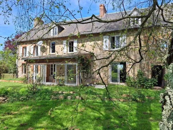 Maison 9 pièces 208 m²