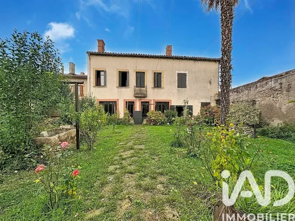 Maison 10 pièces 329 m²
