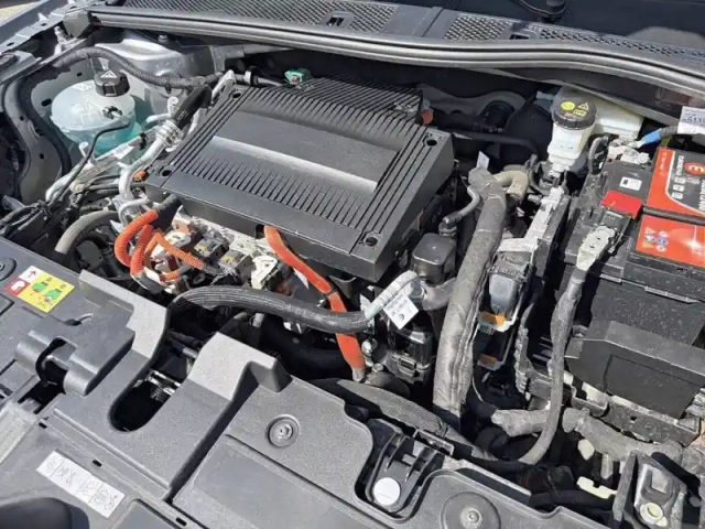 Citroën C4 e- 136 ch automatique — photo 11