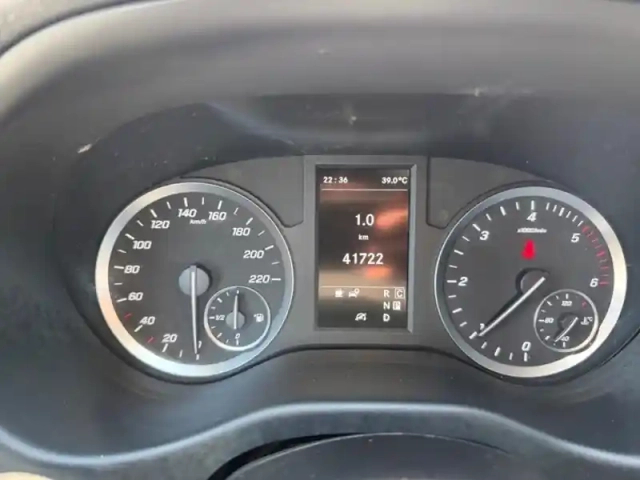 Mercedes Vito 114 cdi fourgon long bva 9g-tr — photo 10