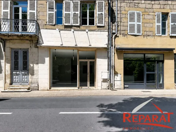 Local commercial Brive centre - Axe passant - Parkings à pr