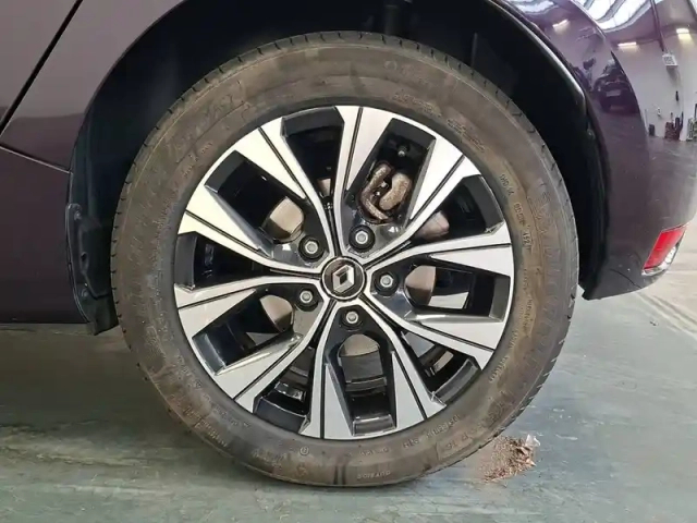 Renault Zoé zoe r110 - 22b — photo 13