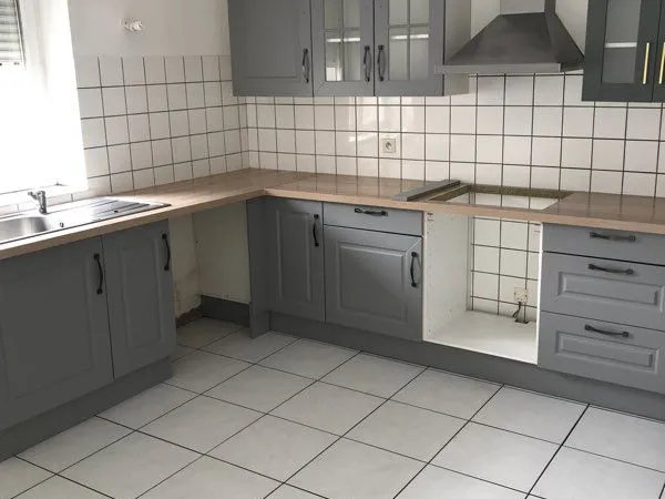 Loue t3 à Dagneux avec garage