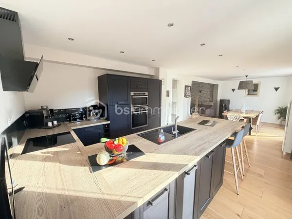 Maison 6 pièces 141 m²