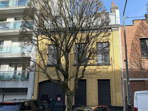 Local professionnel 580 m²