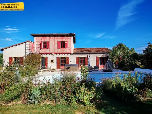 Maison 7 pièces 245 m²