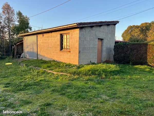 Local d’activité et entrepôt Vente Saint-Sornin 700800m² 40000€