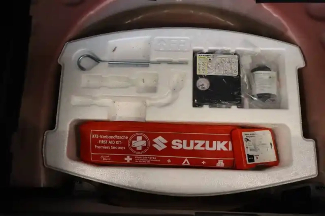 Suzuki Swift sport 1.4 boosterjet hybrid — photo 21