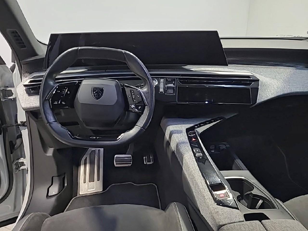 Peugeot 3008 hybrid 136 e-dcs6 gt — photo 12