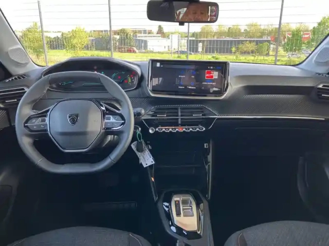 Peugeot 208 hybrid 110 ch e-dcs6 — photo 17