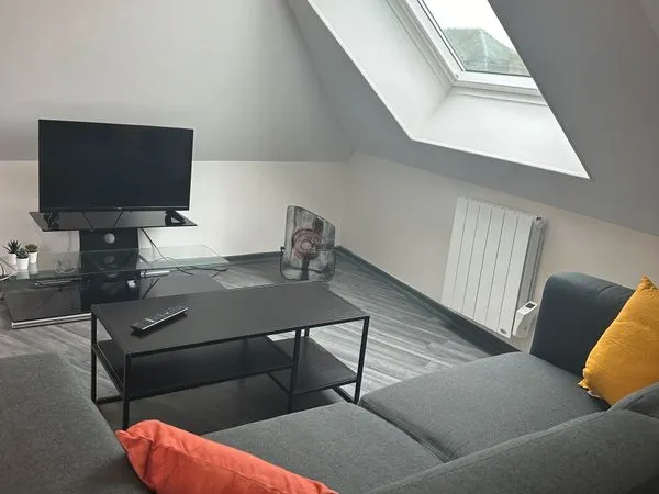 Appartement t3 (2 chambres), bien equipee, meuble