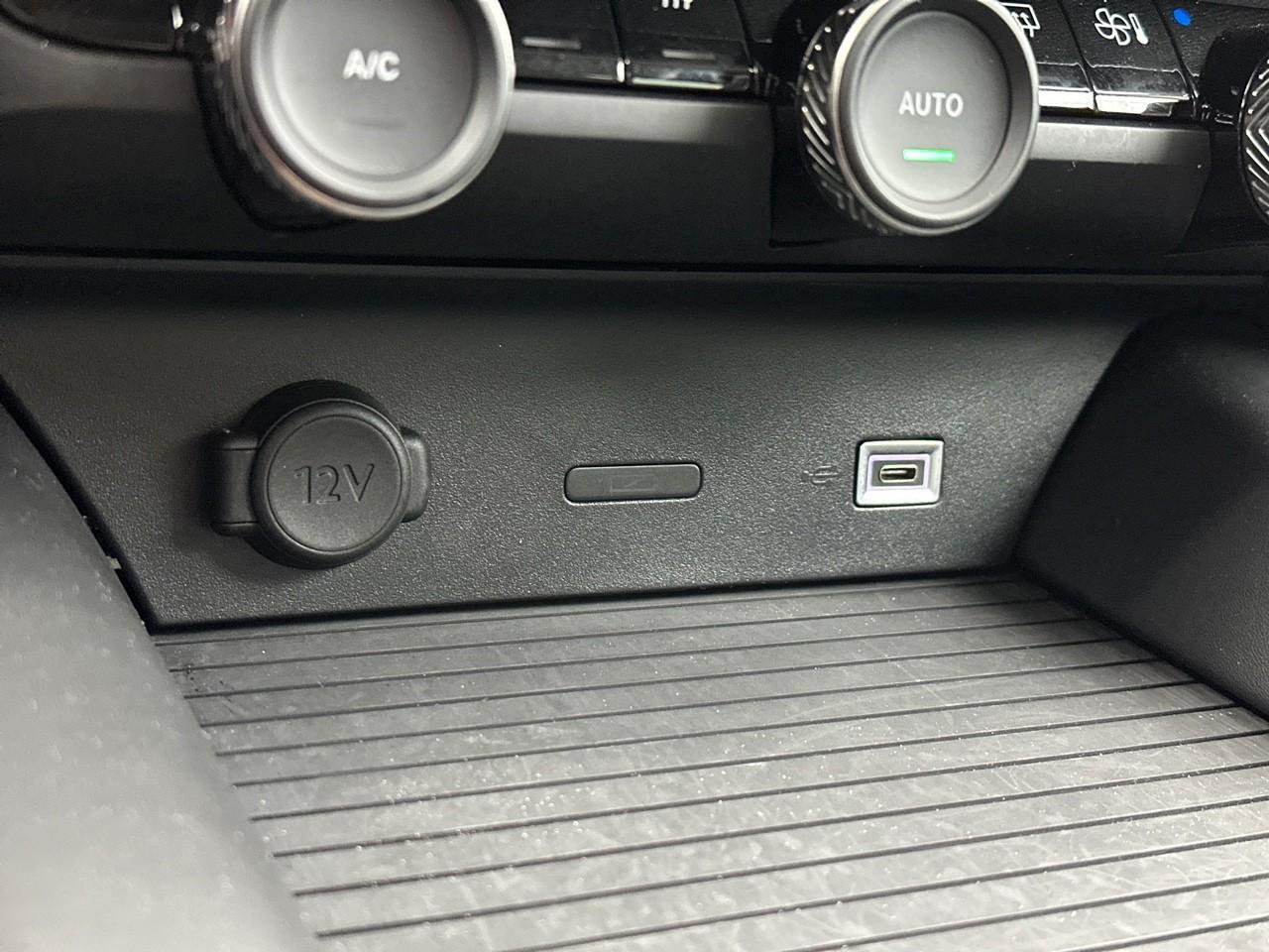 Citroën C5 X puretech 180 s&s eat8 shine — photo 30