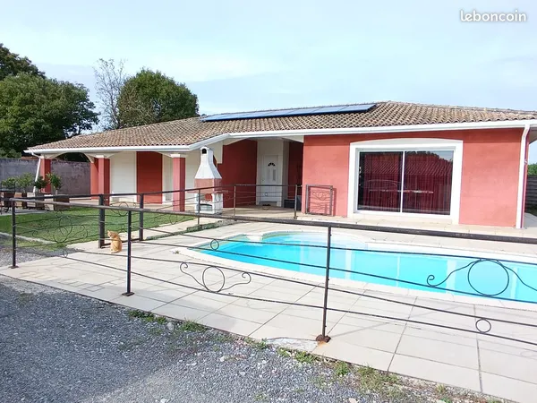 Maison d une surface de 129m2. Terrain 1523 et piscine