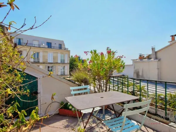 Vends t4 - 91 m² - Paris 18ème