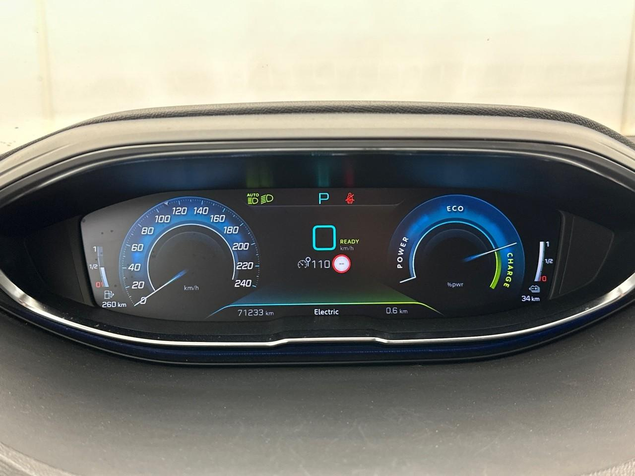 Peugeot 3008 hybrid 225 e-eat8 allure — photo 21