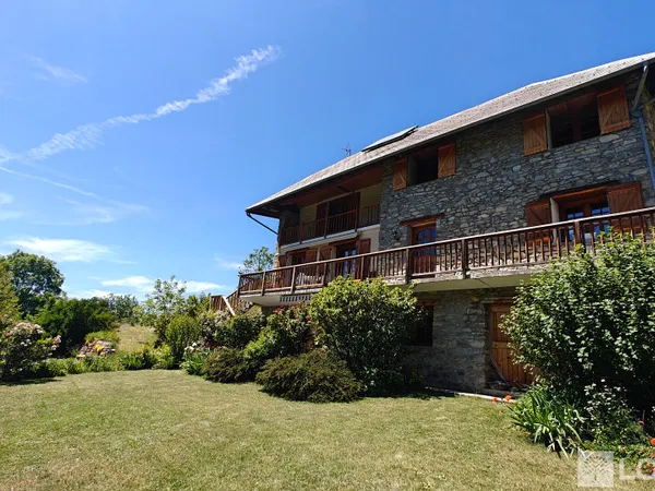 Maison 6 pièces 215 m²
