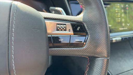 DS DS7 Crossback 2.0 BlueHDi 180 EAT8 - Performance Line + – 2020 – 130464 km – Diesel – Boîte Automatique — photo 13