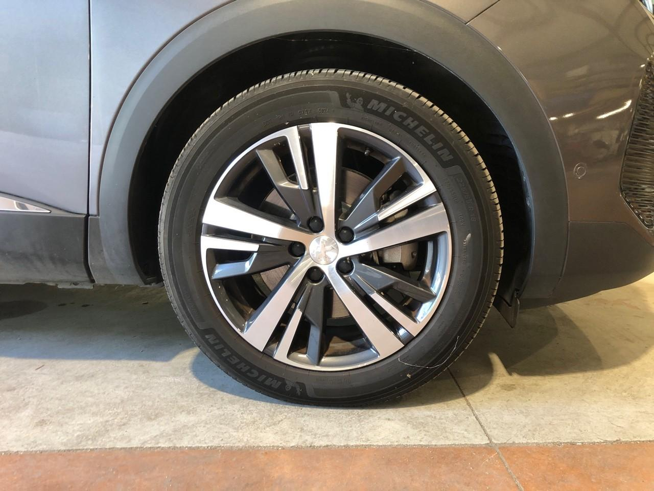 Peugeot 3008 hybrid 225 e-eat8 allure pack — photo 11