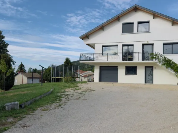 Maison de village sur CONDAMINE (01)