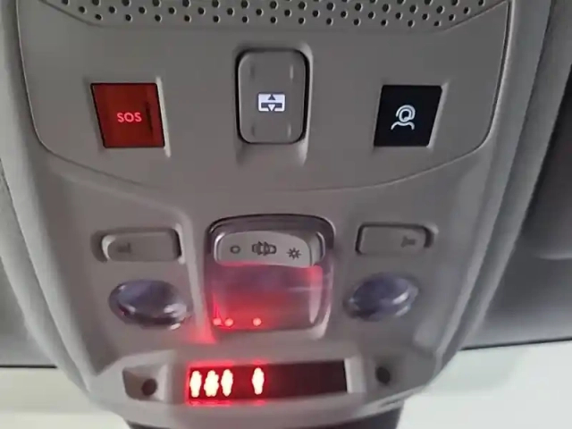 Citroën C4 puretech 130 s&amp;s eat8 — photo 30