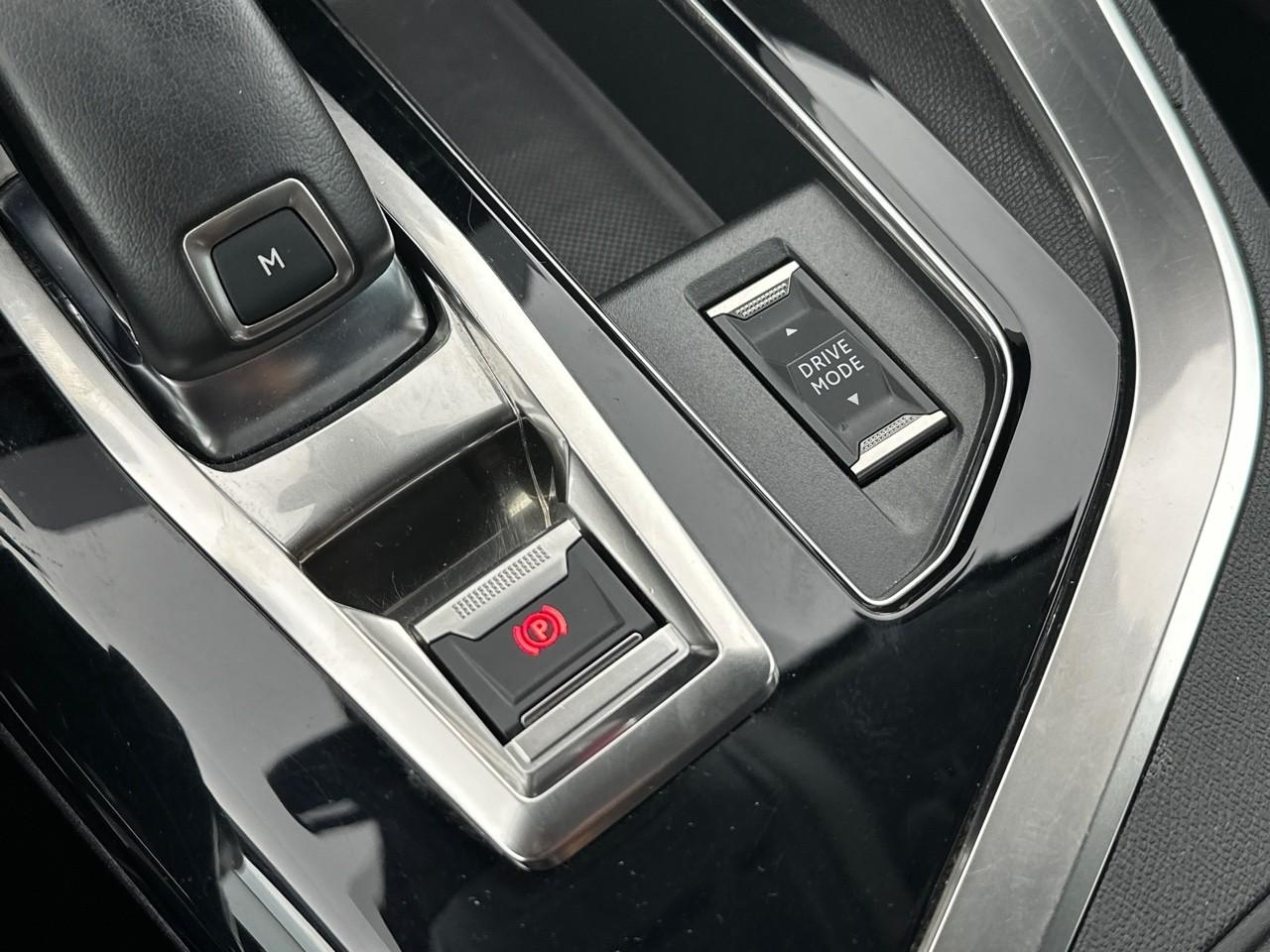 Peugeot 3008 puretech 130ch s&s eat8 allure pack — photo 32