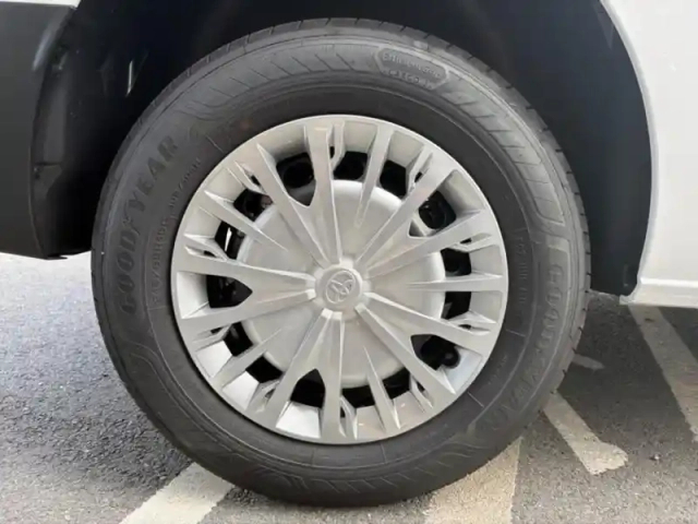 Toyota Proace medium 2.2 d-4d 150 cabine approfondie start pack confort bva my25 — photo 11