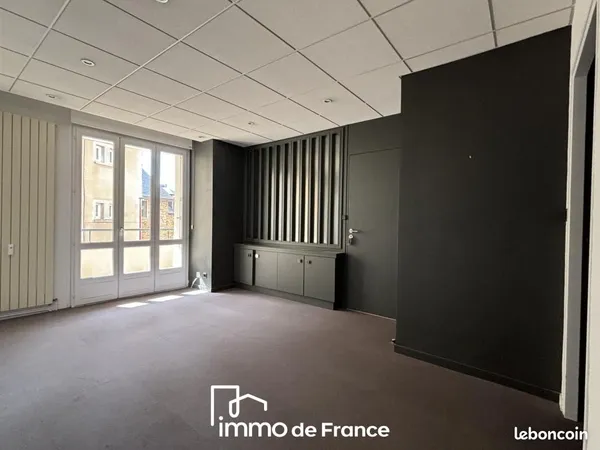 Bureau 108 m²