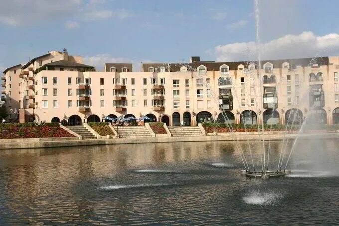Photo 1