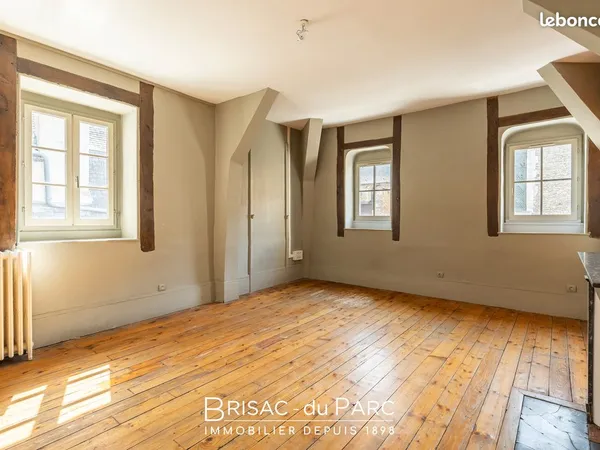 A LOUER ST MICHEL - THÉÂTRE - 70 m² de Bureaux