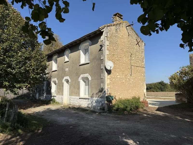 Photo 1