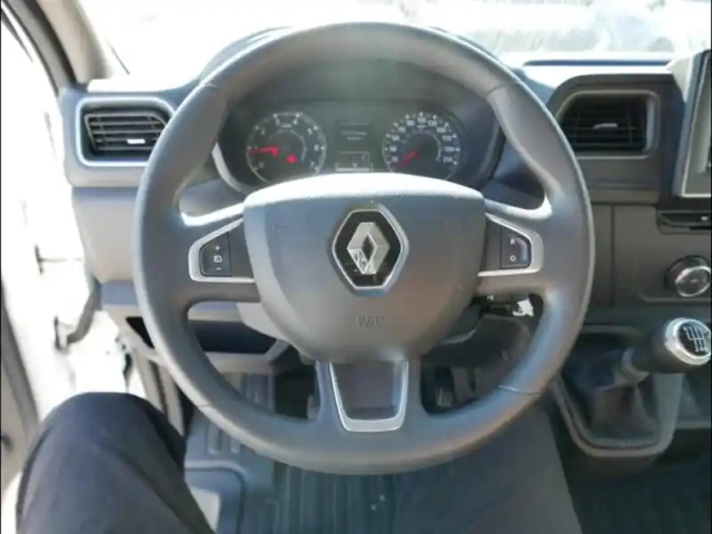 Renault Master fg f3300 l1h2 2.3 blue dci 135ch grand confort euro6 — photo 13