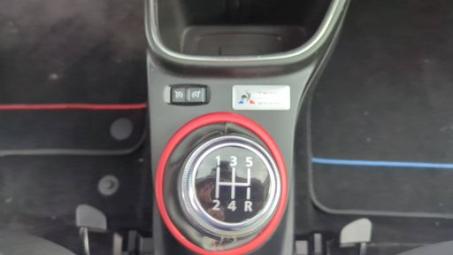 Renault Twingo 0.9 TCe 95 - Le Coq Sportif – 2019 – 58351 km – Essence – Boîte Manuelle — photo 16