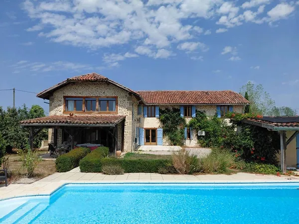 Maison 5 pièces 194 m²