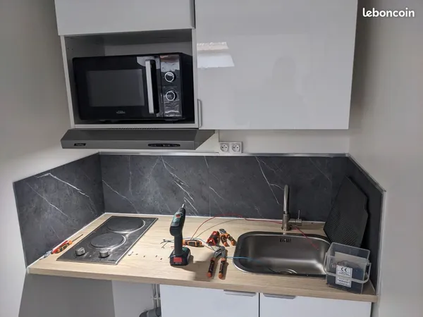 Studio 13m² place du Canada