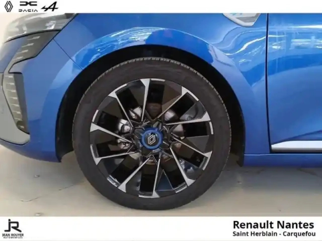 Renault Clio 1.0 tce 90ch esprit alpine — photo 9