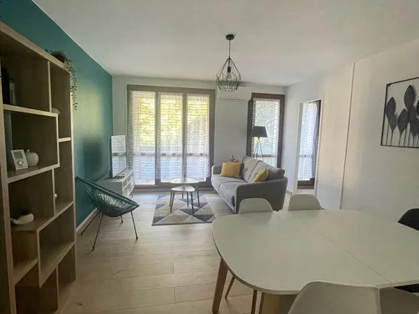 Appartement en colocation, 74m2 meublé et refait à neuf