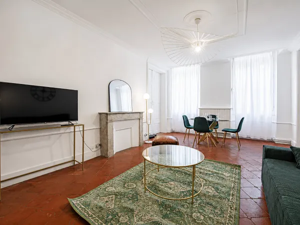 Appartement de caractère de 120 m2 en hypercentre de Carcass