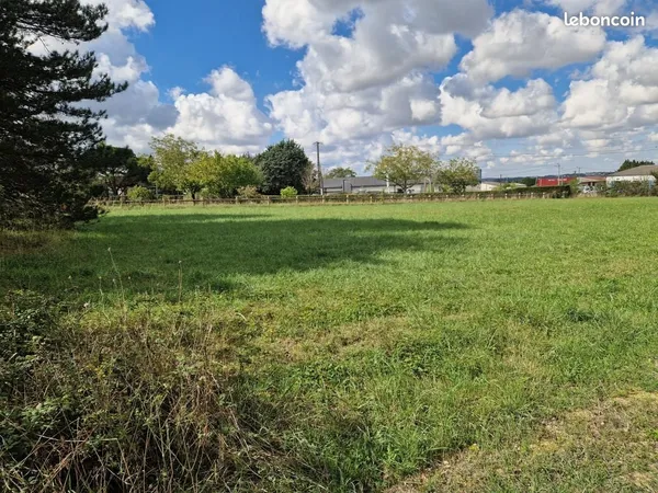 Terrain 841 m² Isle Jourdain