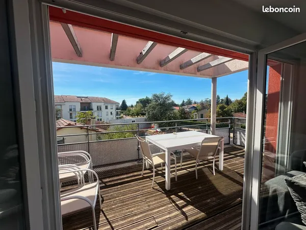 Appartement T3 64m2 Etage 3/4 Superbe terrasse