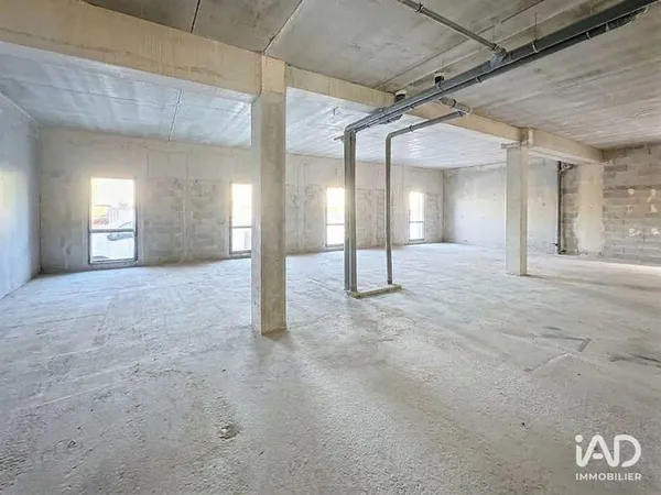 Local commercial 199 m²