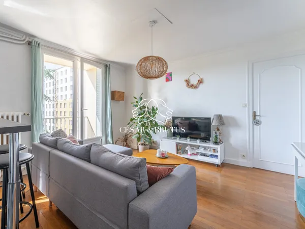 T3 de 54 m² avec balcon Ouest & Vue Fourvière  Lyon 8ème