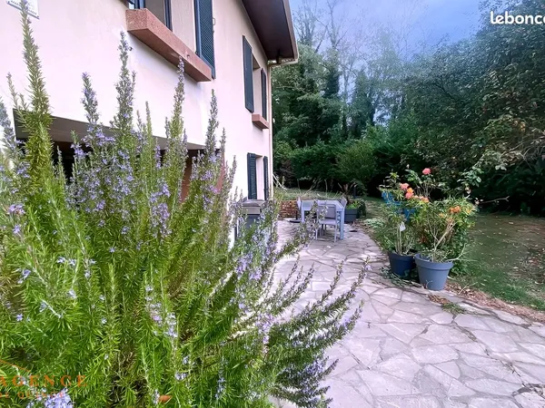 Pavillon 5 pièces 160 m²