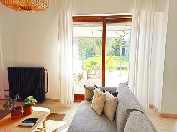 Maison 7 pièces 342 m²