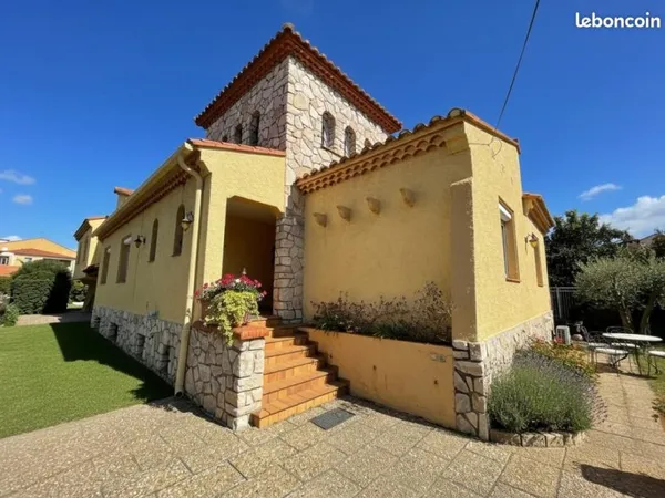 Maison 10 pièces 400 m²