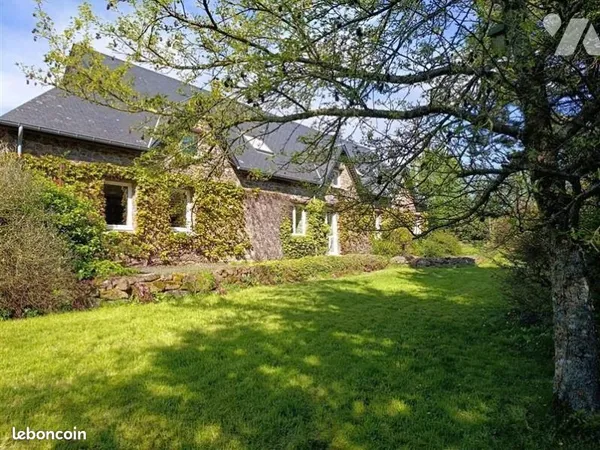 Maison 8 pièces 239 m²