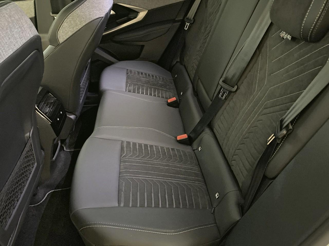 Peugeot 3008 electrique 210 ch 73 kwh gt — photo 10