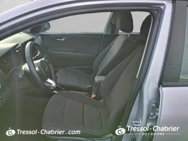 Kia Stonic 1.0 t-gdi 100 ch dct7 active — photo 9