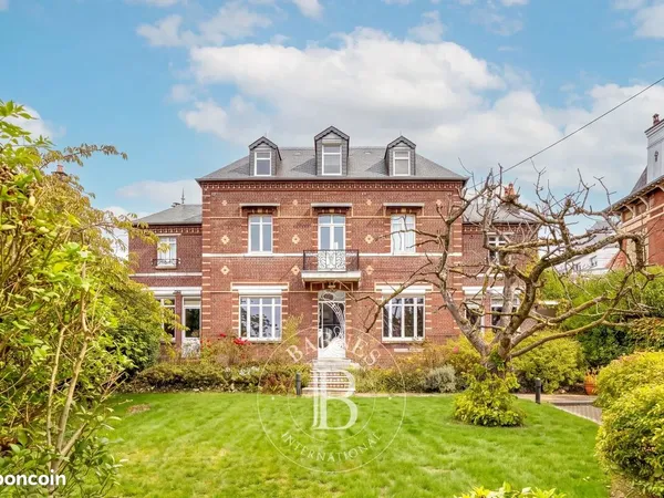 Maison 9 pièces 190 m²