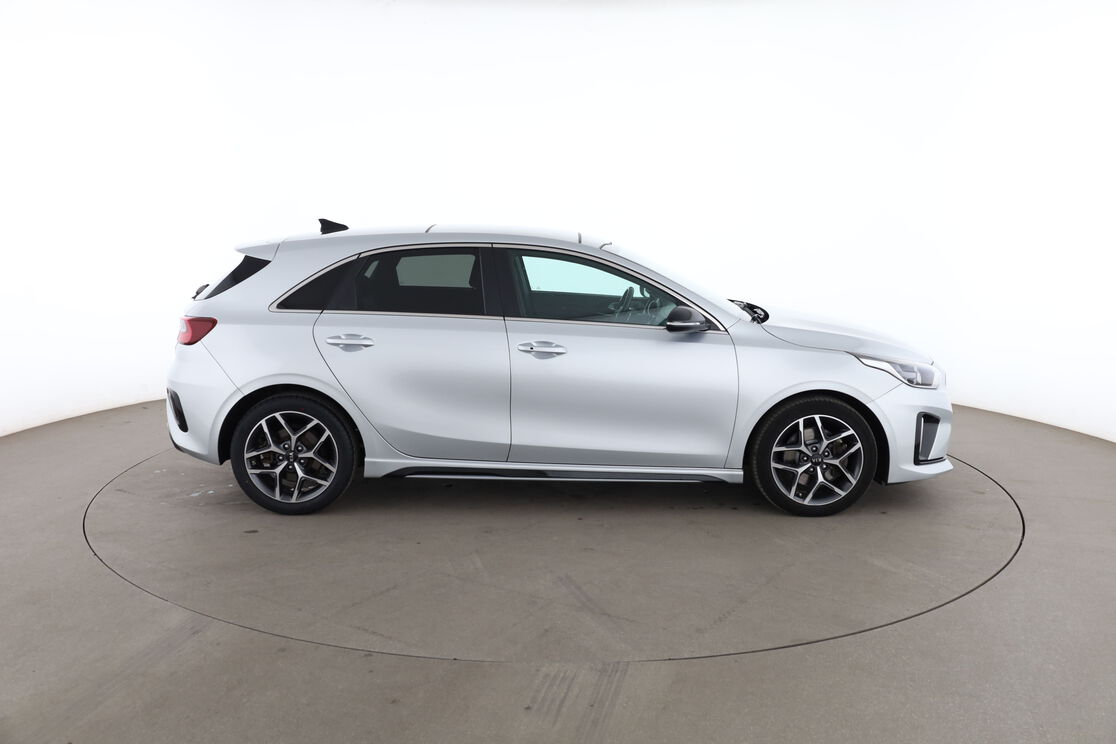 Kia cee'd 1.4 T-GDi ISG GT Line DCT7 — photo 6