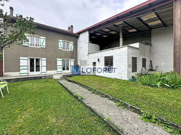Maison 6 pièces 201 m²